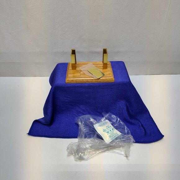 OLEE Oak & Brass Business Card Holder Presentation Stand Brass Name Plate NWOT - Picture 7 of 10